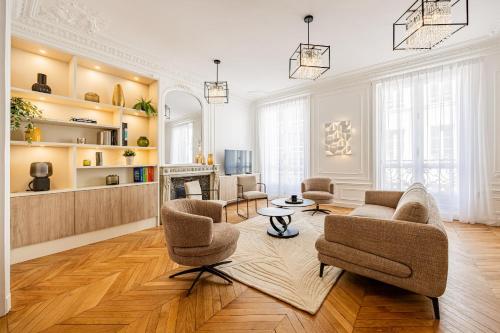 Amazing Apartment # Champs Elysées # Paris 8 # AC