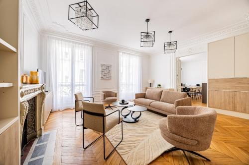 Amazing Apartment # Champs Elysées # Paris 8 # AC