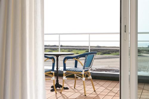 Hôtel La Marine - Restaurant Marnage — Property building