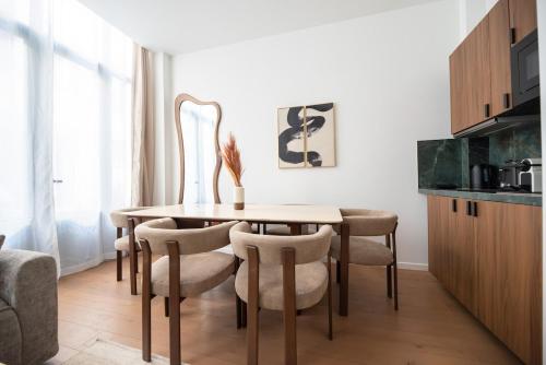 Modern Apartment in Paris with AC