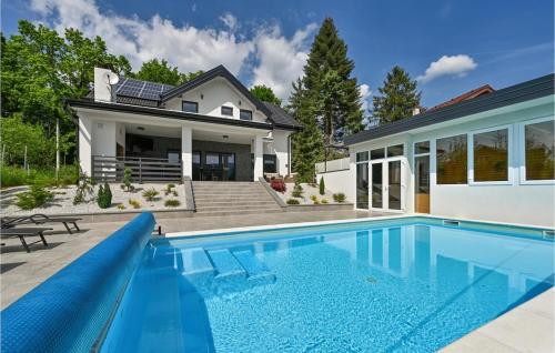 Elegant Villa with Private Pool