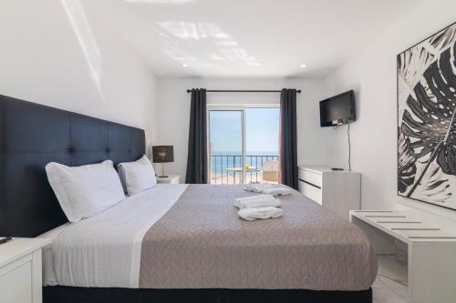 Panoramic Beach View – P. da Rocha
