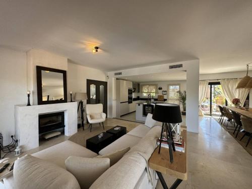 3308 Villa Cactus