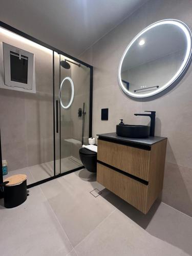85 Urban Suites