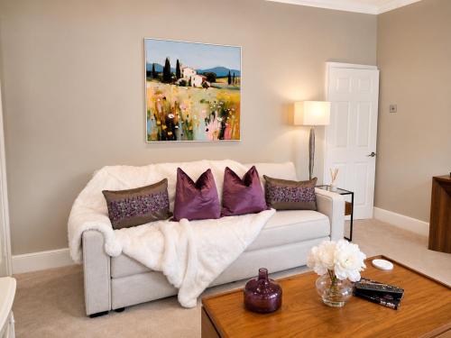 Lucy's Lodge- Most Stylish Apartment On Vibrant Bishy Road with Free Parking photo 10