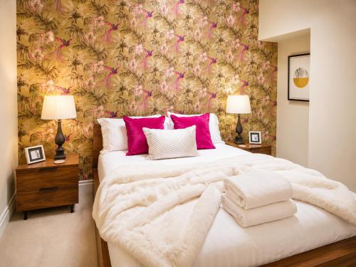 Lucy's Lodge- Most Stylish Apartment On Vibrant Bishy Road with Free Parking photo 13