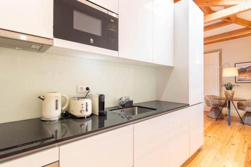 Flores Boutique Studio by LovelyStay