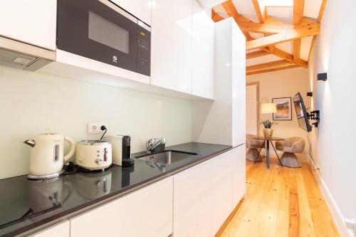 Flores Boutique Studio by LovelyStay