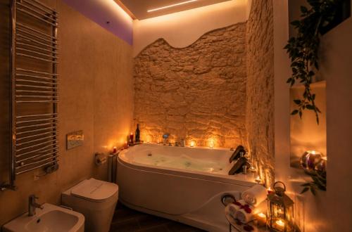 LUXUITE Villa con Piscina e sauna o villa con jacuzzi e doccia emozionale