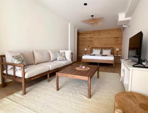 Sesimbra Natural Room and private access