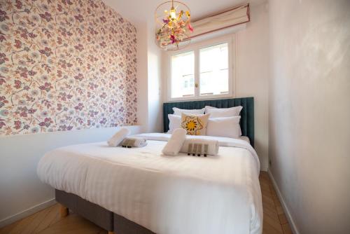 Luxury Apartment in Paris by Eiffel Tower