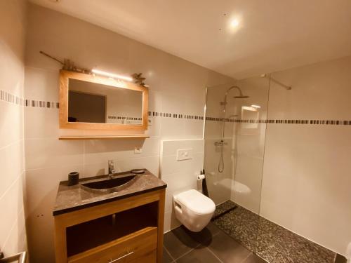 Spacious and stylish flat at the foot of the Mont-Blanc ideal for ski in ski out photo 3