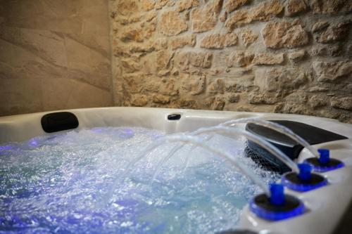 La maison des Bretzels GÎTE Jacuzzi privé illimité