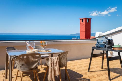 Mia Penthouse Apartment with Panoramic Terrace