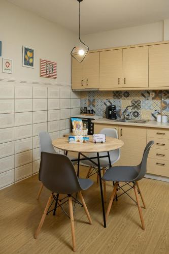 Zeusplace Athenia Apartment