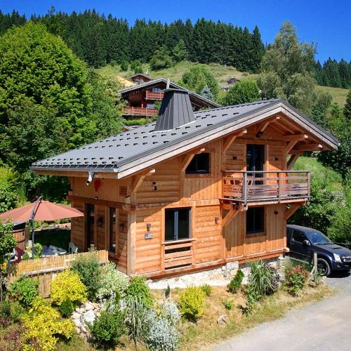 Chalet ski-in-out face au MontBlanc & Bain nordique