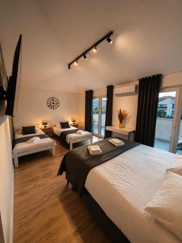 ''Bjonda'' Big Family Apt - 3 bedroom - 2 large balconies