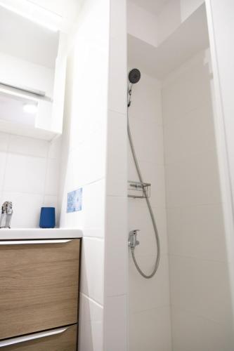 escapade marine, studio rénové avec extèrieur à deux pas de la plage