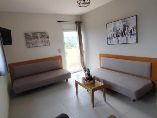 Beachfront Kala's Suites Apartments