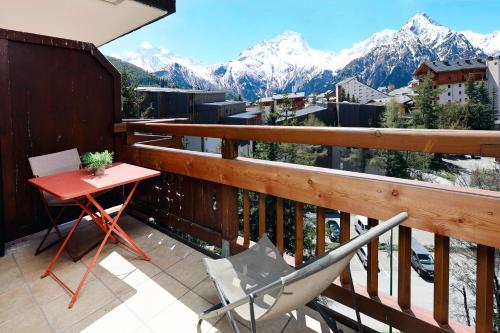 Spacieux et beau duplex au pied des pistes et centre station avec balcon
