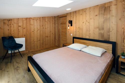 Spacieux et beau duplex au pied des pistes et centre station avec balcon