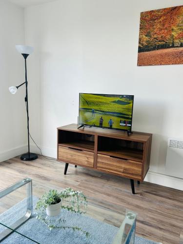 Modern 2BR Sleeps 4 Easy Access to City Centre photo 11