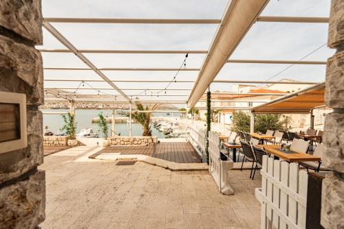 Laguna Rooms