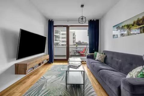 Modern Apartment next Arkadia Mall Balcony Parking