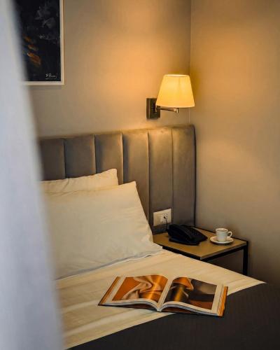 Festim Villa Hotel — Property building
