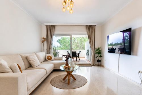 Modern Elviria Escape with Pool