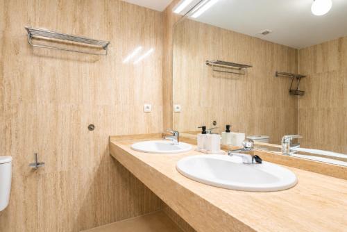 Modern Elviria Escape with Pool
