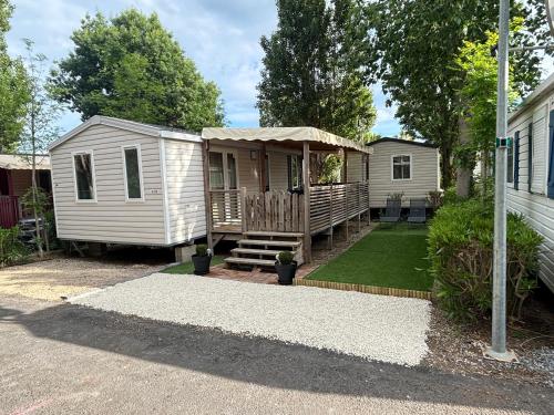 Mobil Home 2 chambres, 4 à 6 personnes, Vias Plage, Camping La Carabasse - 4 étoiles