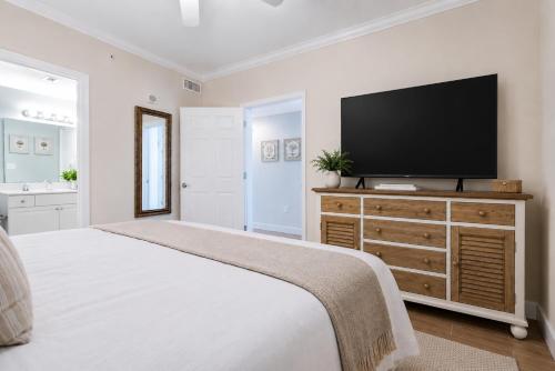 Twenty First Gulf Front 3BR 3BA Sleeps 8 Panama City Beach photo 10