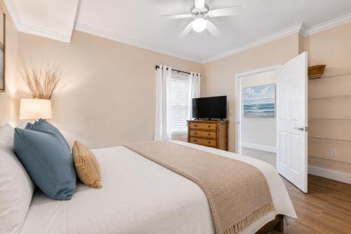 Twenty First Gulf Front 3BR 3BA Sleeps 8 Panama City Beach photo 35