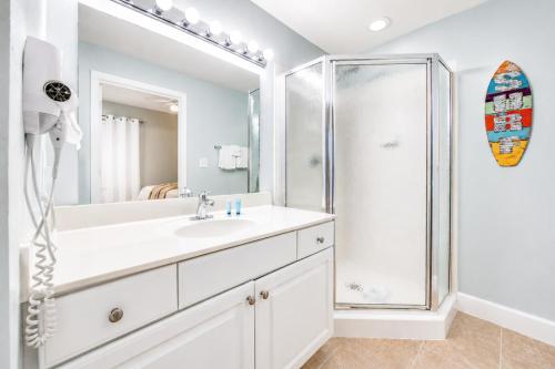 Twenty First Gulf Front 3BR 3BA Sleeps 8 Panama City Beach photo 57