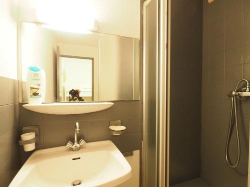 Appartement avec piscine - 6 pers. - FR-1-874-63