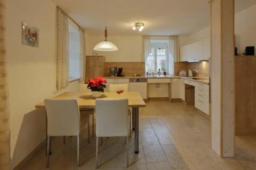 Kuchyň nebo kuchyňský kout v ubytování Ferienhaus Wimbauer