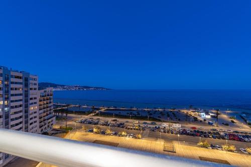 Beachfront Cozy appartment with Sea Views