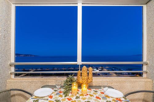 Beachfront Cozy appartment with Sea Views