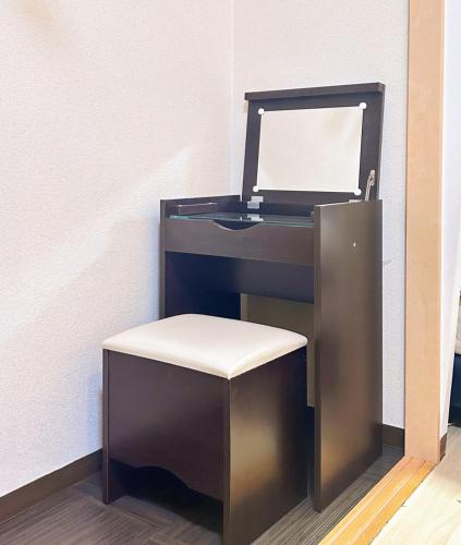 心斋桥5分钟 道顿堀3分钟 日本桥站5分 直达关西机场 位于市中心