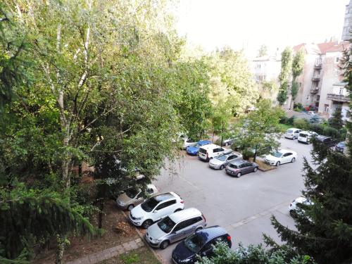 Hella Apartment