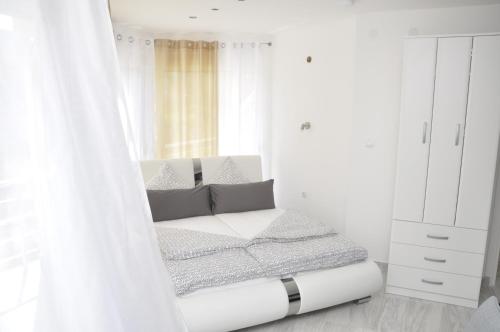 Gallery image of Villa Medusa Apartments in Dobra Voda