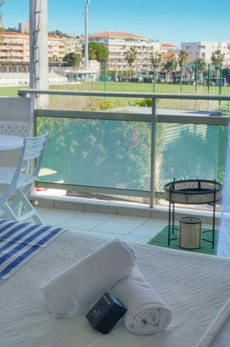 FRGK 'COPACABANA' Palm Beach Riviera Studio Terrace, Parking, AC High Speed Wi-Fi