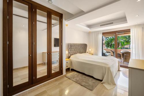 Sunny Sea Oasis - Estepona