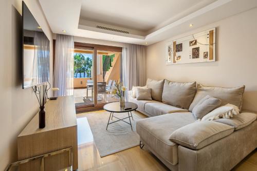Sunny Sea Oasis - Estepona