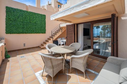 Sunny Sea Oasis - Estepona
