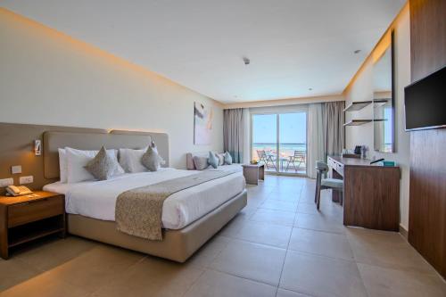 Sunrise Alora Aqua Park Resort — Sea view