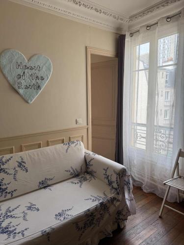 Live like a local ! Cosy and calm 35sqm parisian style