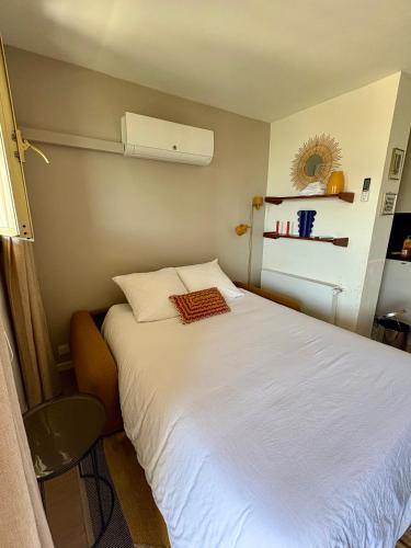 Studio moderne, proche plage, climatisation photo 10