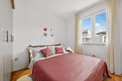 Ban Apartment
